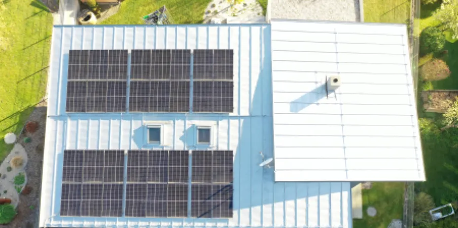 Projekt 2025 Edelstahldach mit Solaranlage